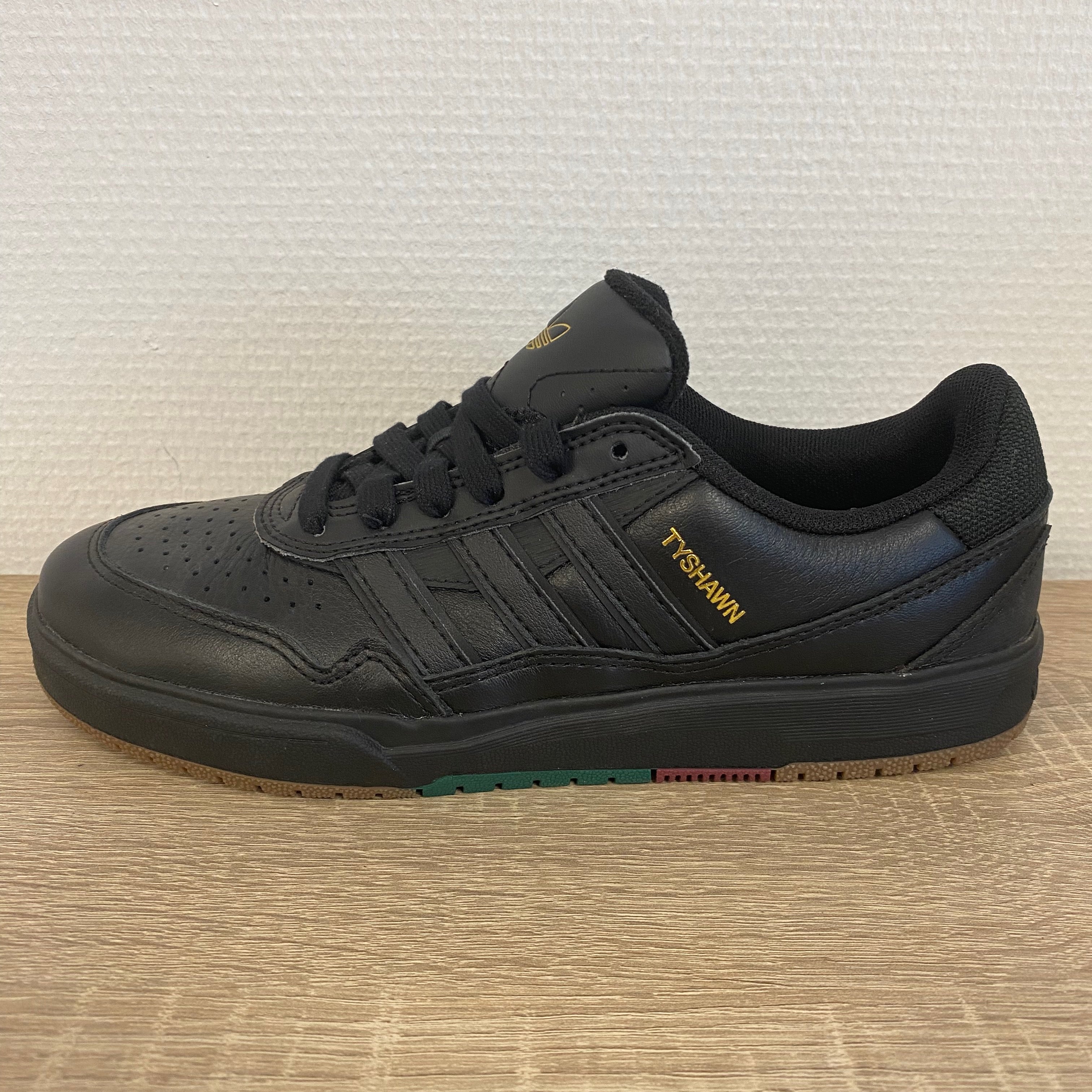Adidas sneakers tyshawn II - black