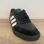Adidas sneakers tyshawn low - black/black/white