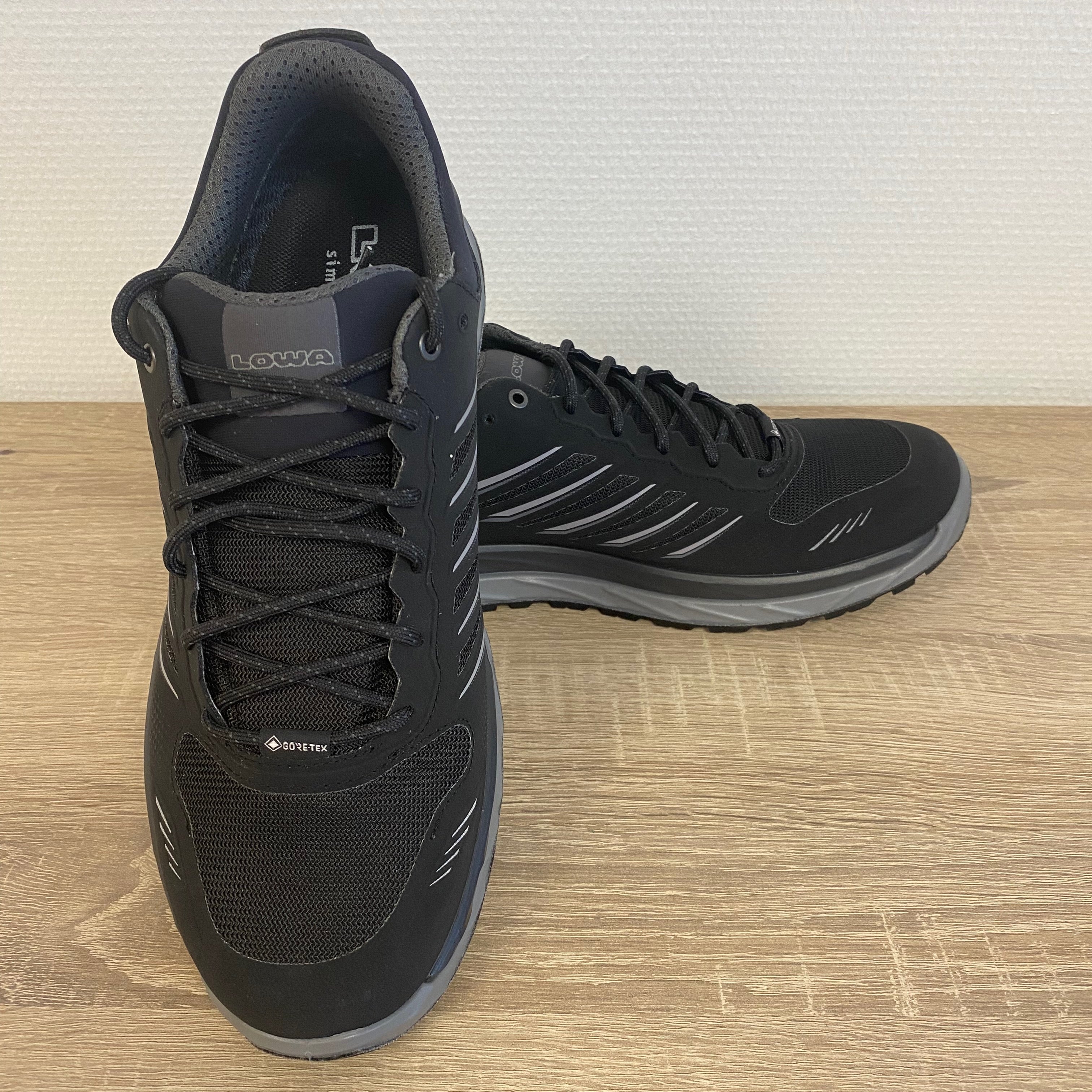 Lowa Axos GTXLO sneakers black grey