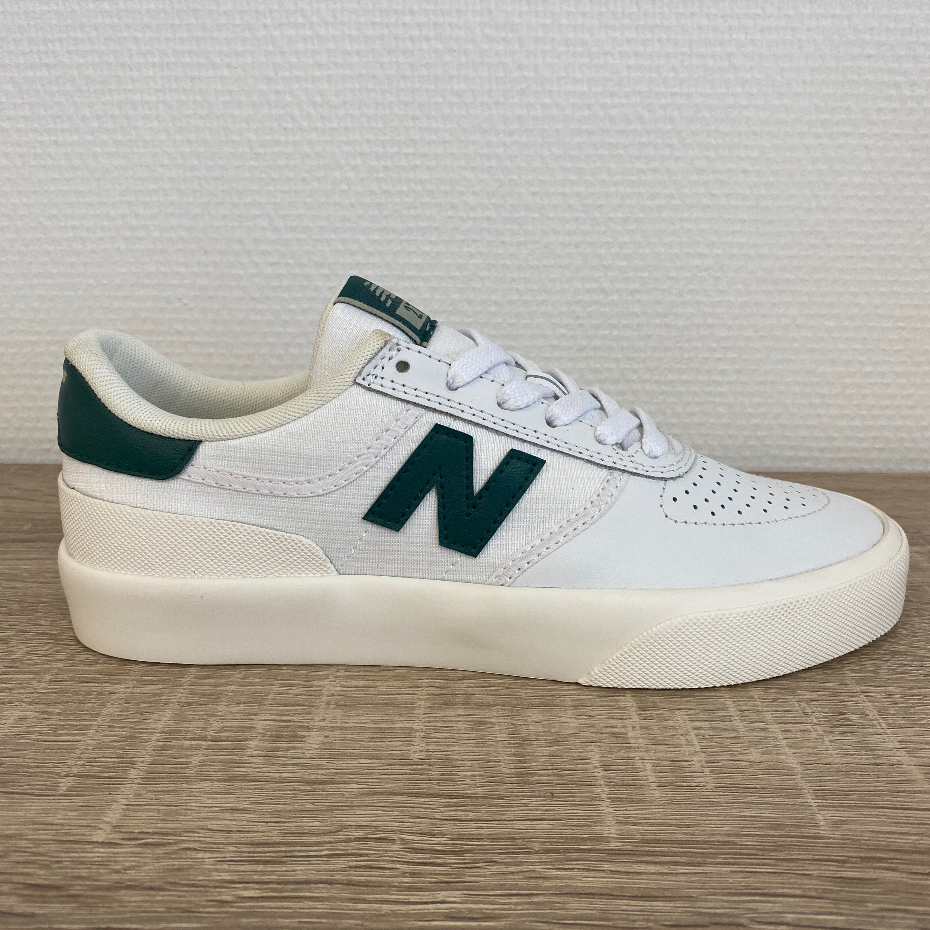 New Balance sneakers numeric 272 - white/green
