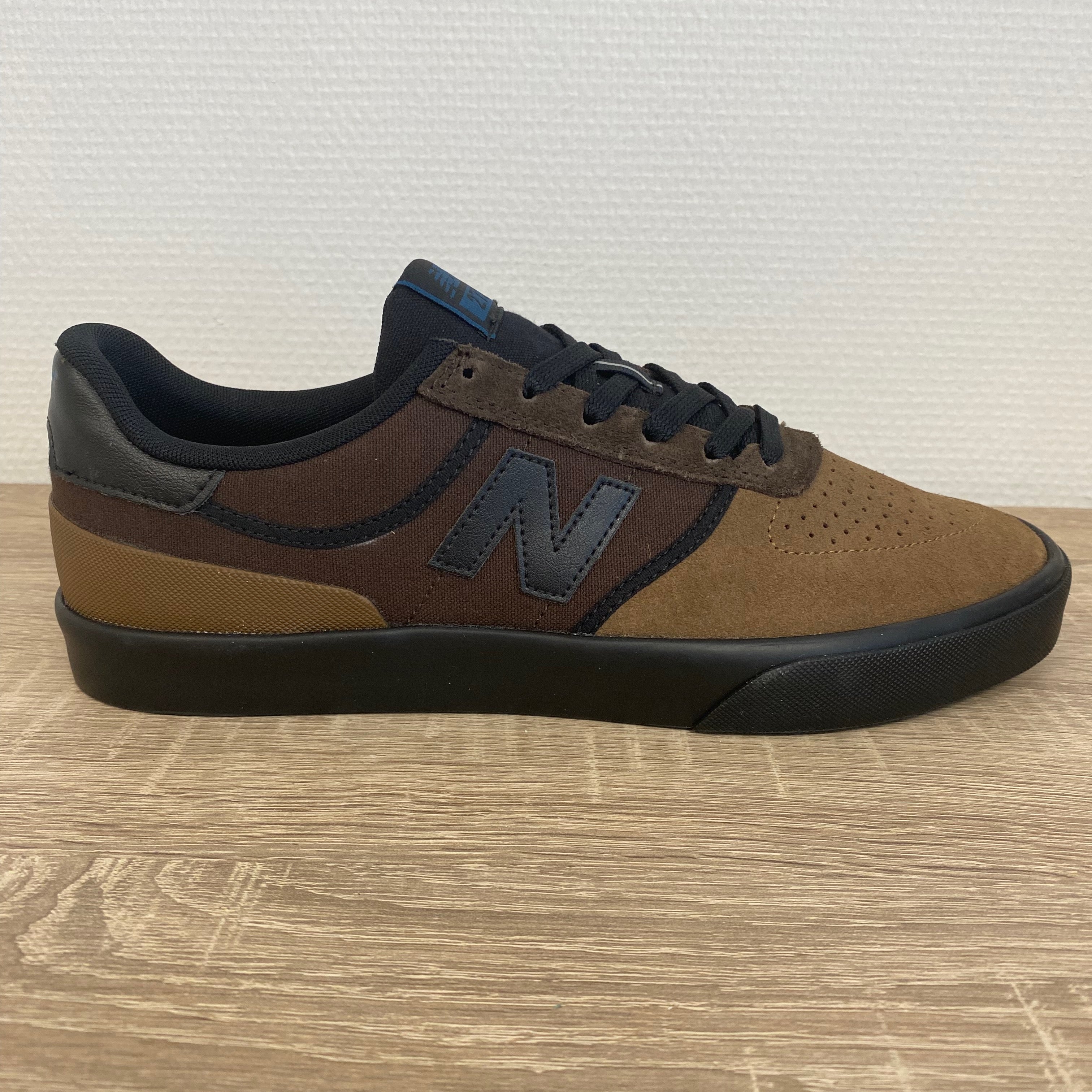New Balance sneakers numeric 272 – brown/black