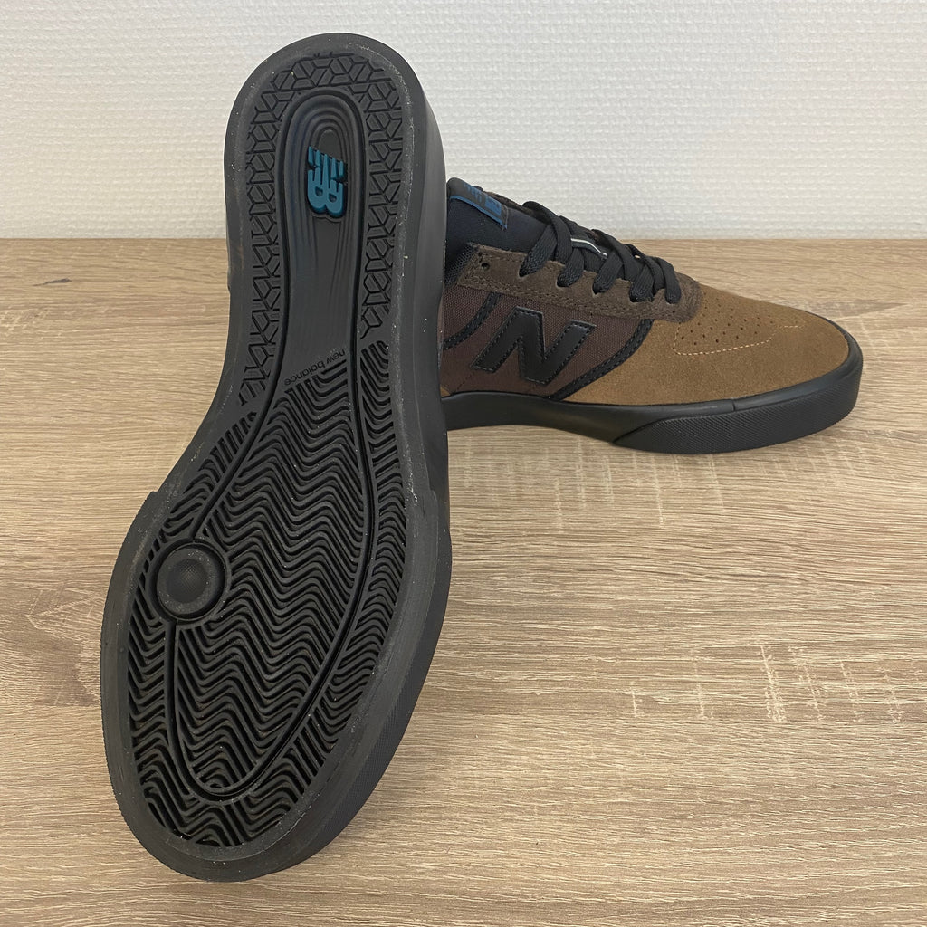 New Balance sneakers numeric 272 – brown/black