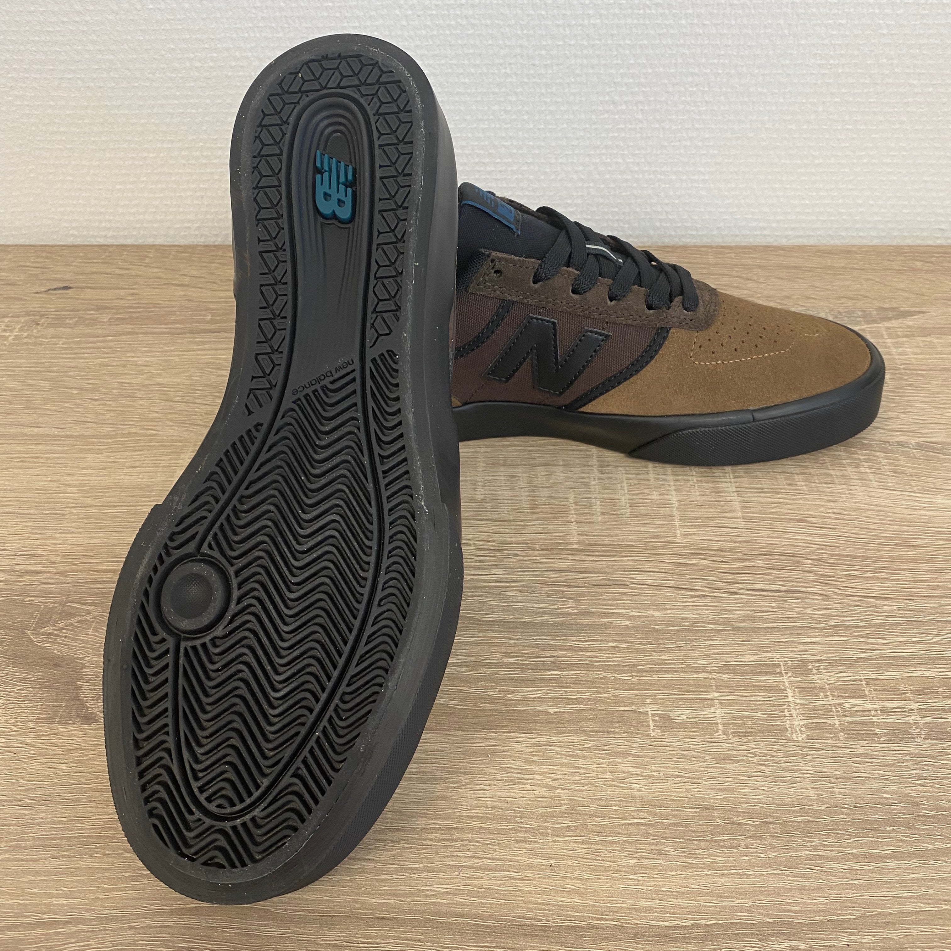 New Balance sneakers numeric 272 – brown/black