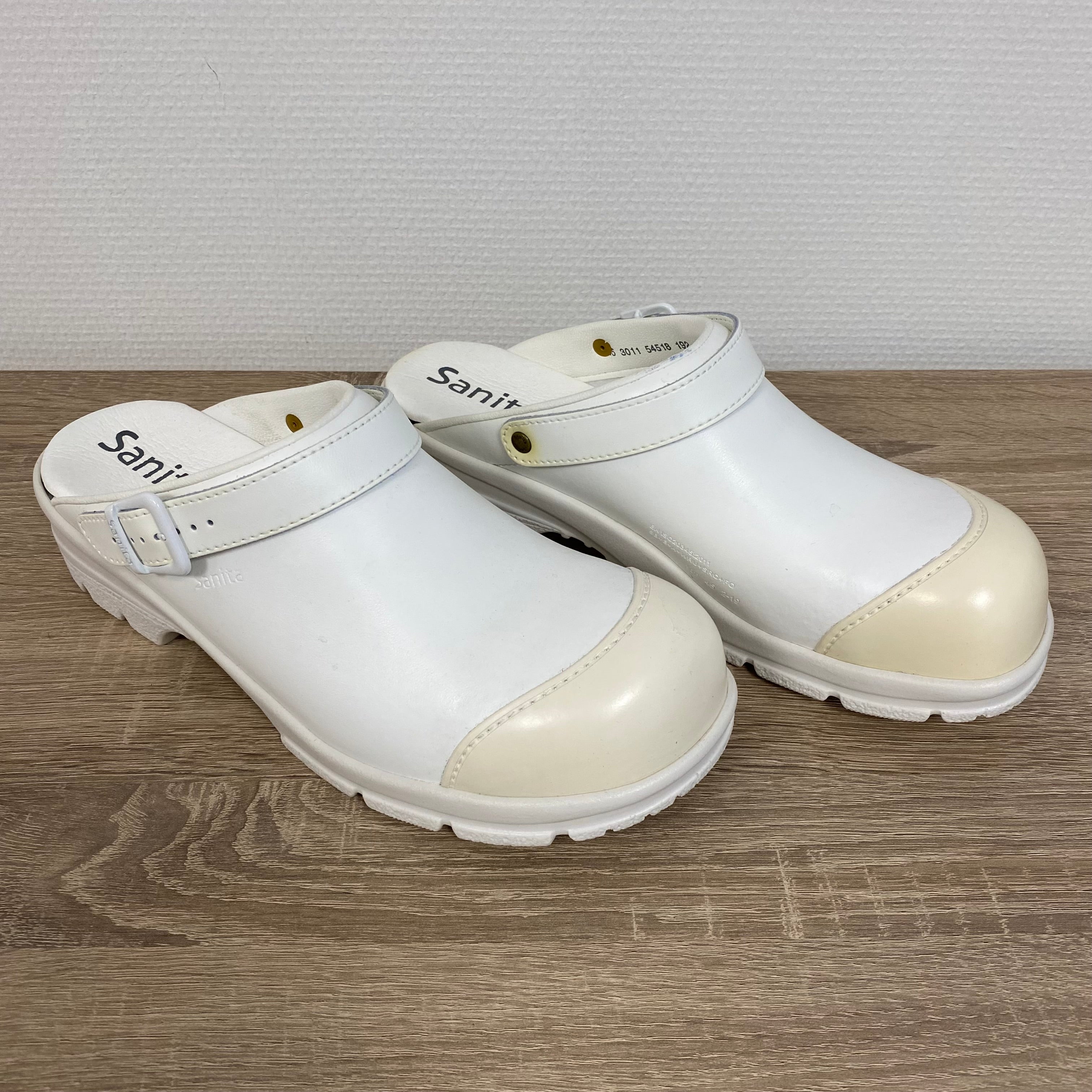 Sanita Duty Griptec Klompen Wit Open met Riempje en Veiligheidsneus – Maat 45.3