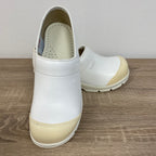 Sanita Duty Veiligheidsklomp Wit met Gesloten Hiel en Veiligheidsneus1