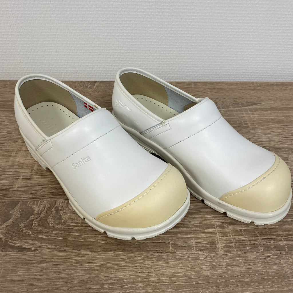 Sanita Duty Veiligheidsklomp Wit met Gesloten Hiel en Veiligheidsneus3