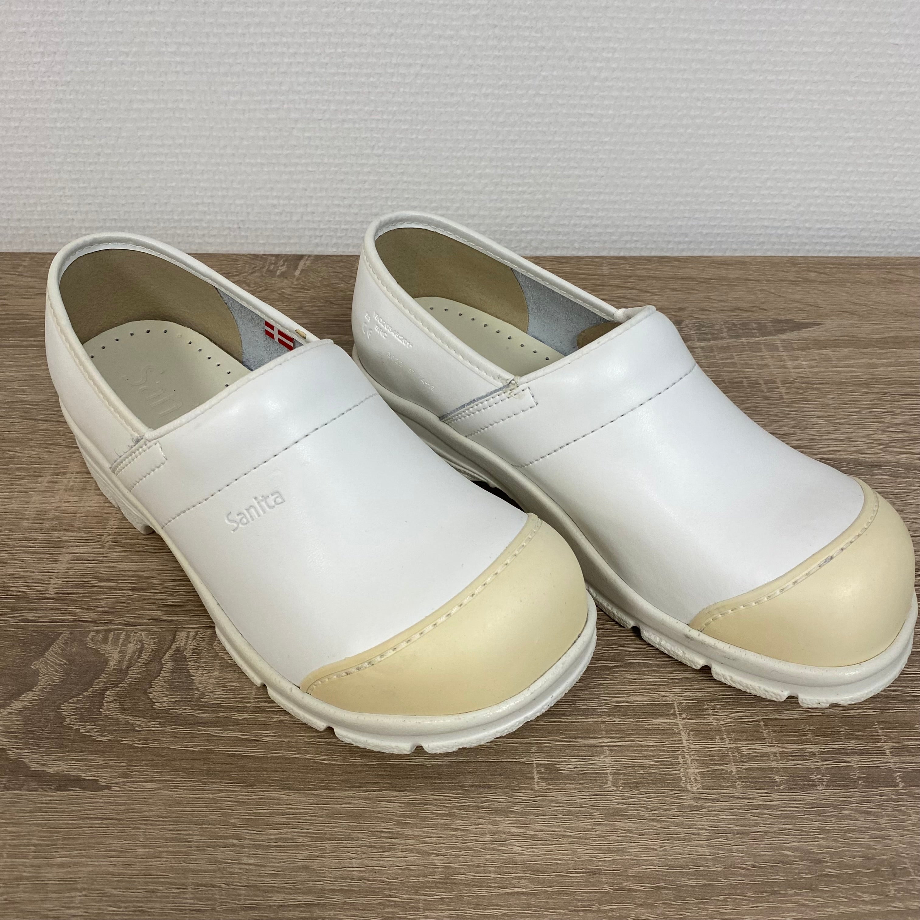 Sanita Duty Veiligheidsklomp Wit met Gesloten Hiel en Veiligheidsneus3
